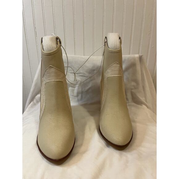 Dolce Vita Shreya Western Ankle Boots, Size 7 Cream Block Heel – New w/ Box - Picture 2 of 6